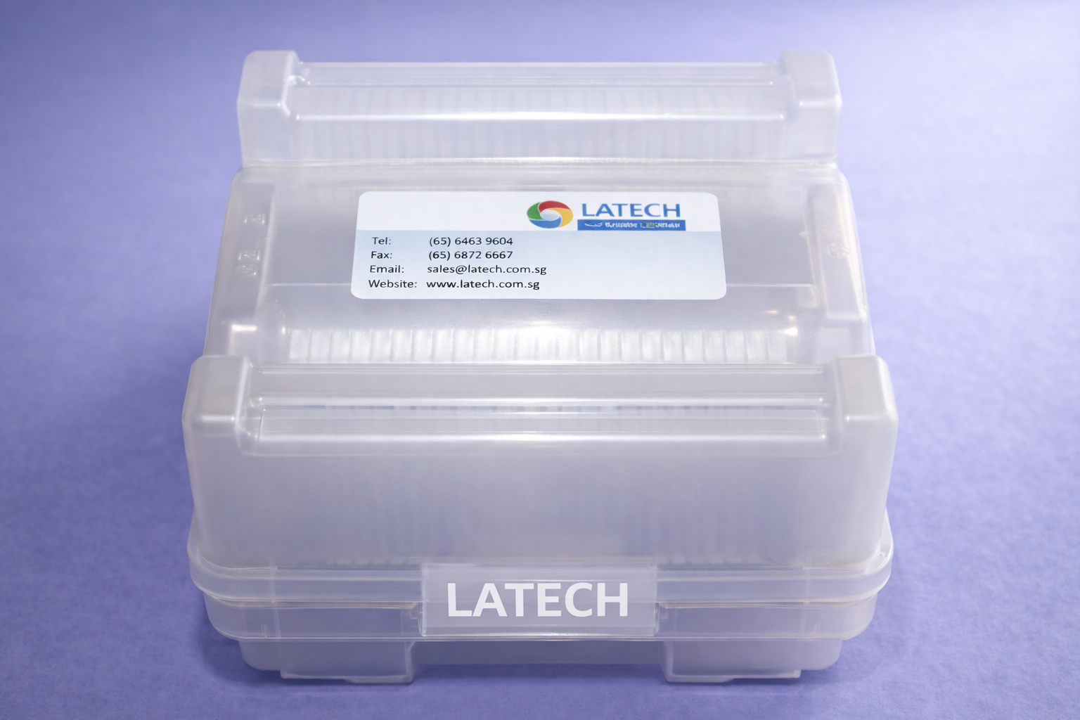 半透明塑料容器与LATECH标志